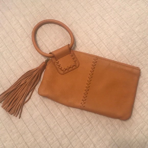 HOBO Handbags - Hobo Sable Leather Wristlet Clutch